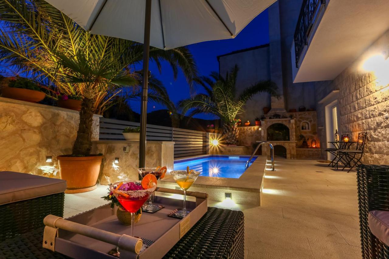 Villa Capitis In The Center- Luxury Apartment With Swimming Pool Hvar Town Exterior photo